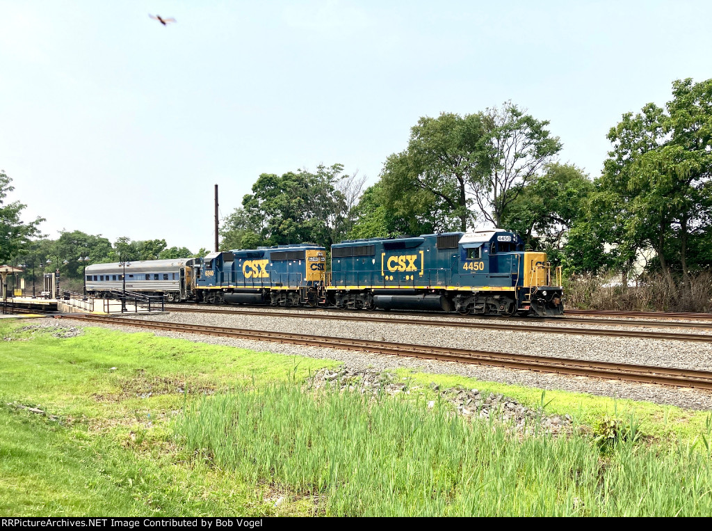 CSX 4450, 6240, and SIVER STAR